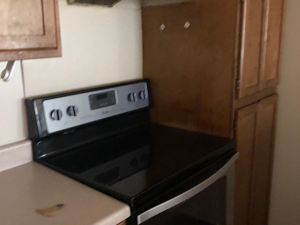 2nd image of 7556 Windsor Oaks