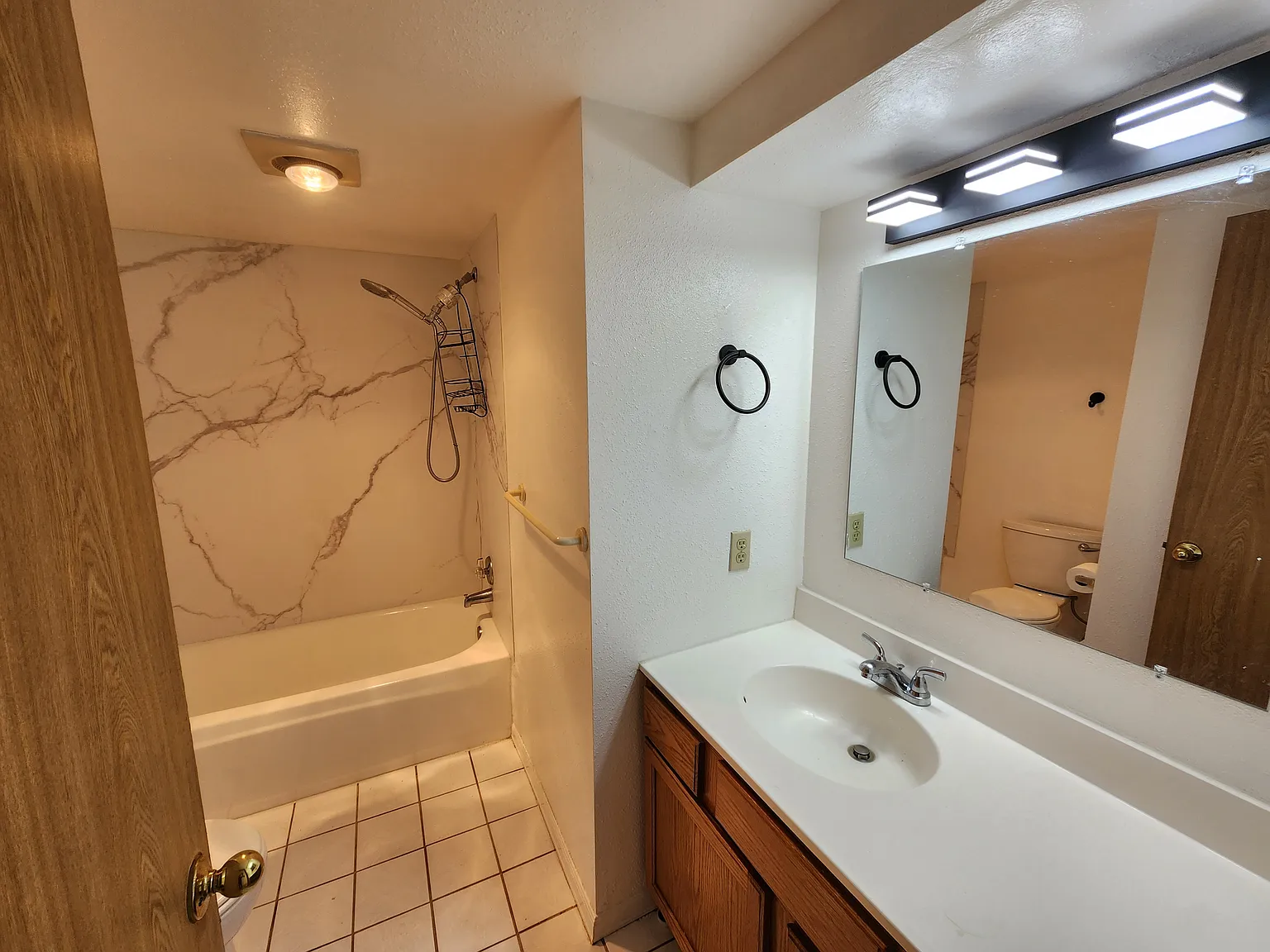 2 bed, 660 sqft, $1,690 — Photo 4