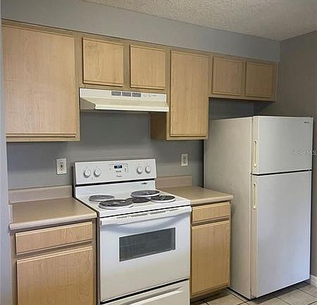 4th image of 10831 Windsor Walk Dr #1201