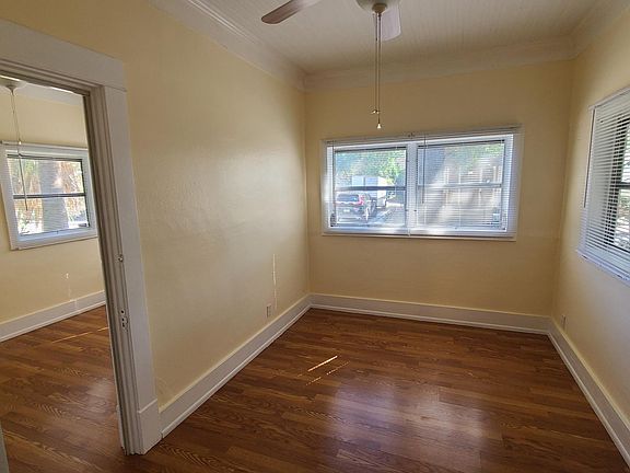 4th image of 323 Wisconsin Ct S