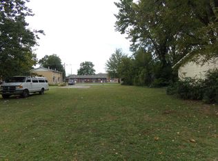 603 E 7th St, West Frankfort, IL 62896