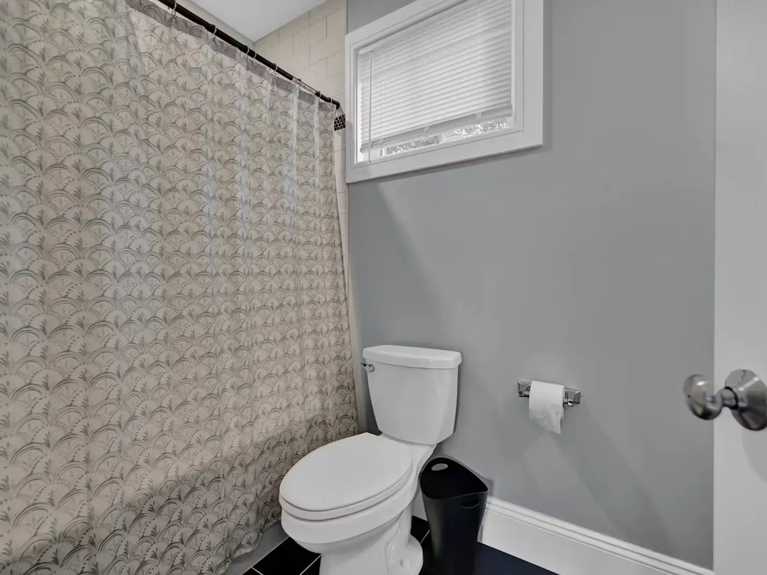 2 bed, 850 sqft, $2,900 — Photo 4