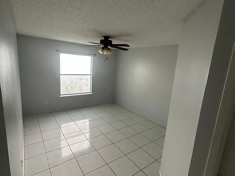5473 Lake Margaret Dr #C — Photo 5