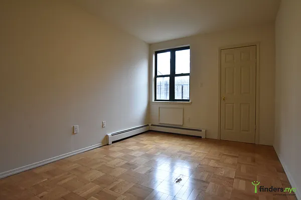 Rented by Clove Realty LLC | media 14