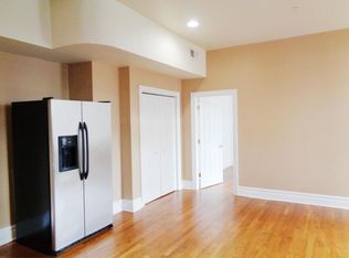 928 Race St APT 6B, Philadelphia, PA 19107