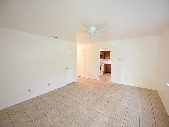 2nd image of 1139 Haines Ave