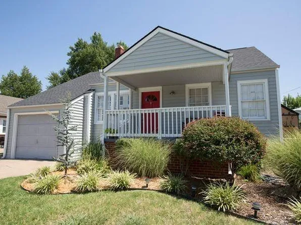111 S Waverly Dr E, Tulsa, OK 74104