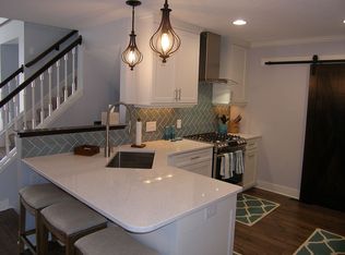 7947 Autumn Ridge Ln, Chanhassen, MN 55317