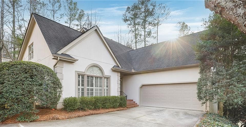 1st image of 3923 Ashford Trl NE