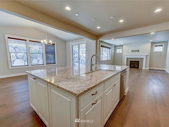 4th image of 11301 Heather Pl