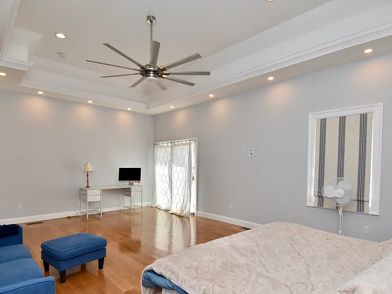 210 High St — Photo 14
