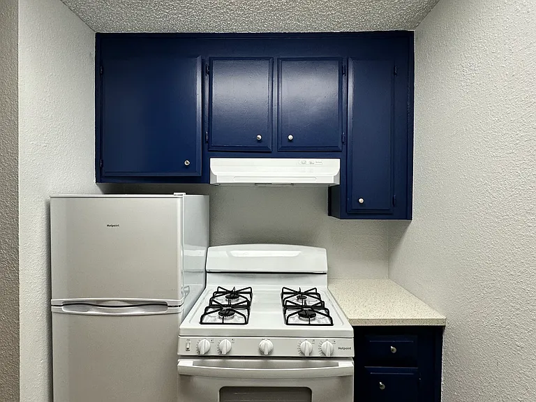 640 W Park St #C — Photo 3