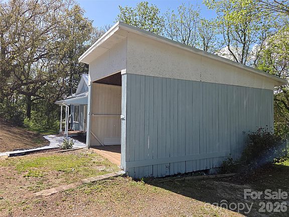3rd image of 267 Beaverdam St