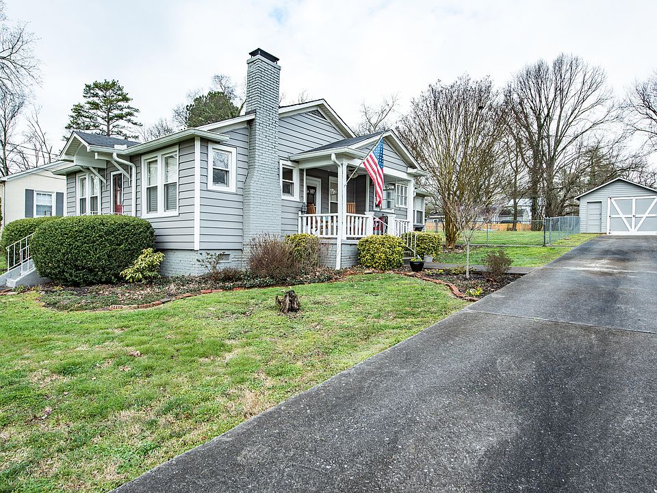1st image of 2527 Woodrow Dr