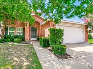 1208 Krista Dr, Burleson, TX 76028