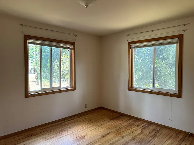 260 Cavalier Dr — Photo 6