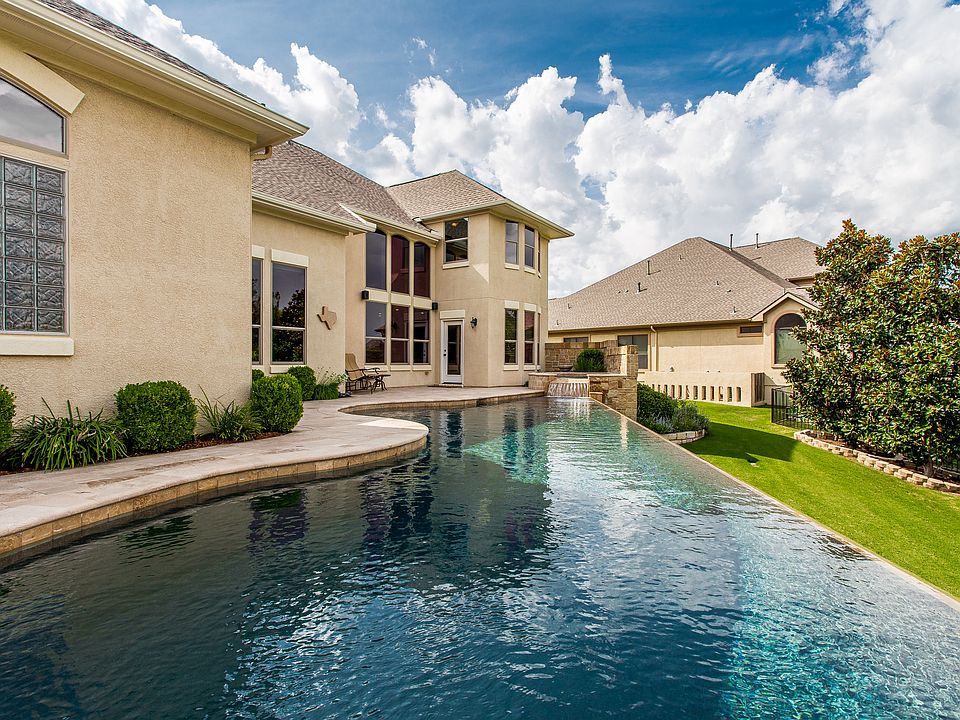 1st image of 206 Varco Dr
