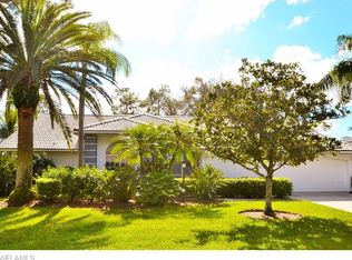 559 Henley Dr, Naples, FL 34104