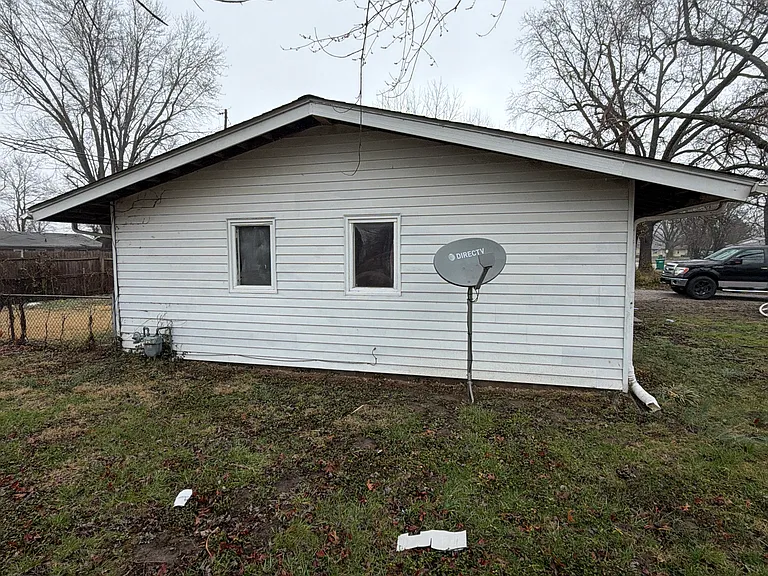 2 E Adams Dr — Photo 30