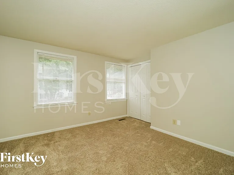 1303 Wakefield Pl — Photo 10