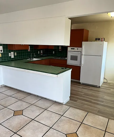 2320 Andrade Ave — Photo 2