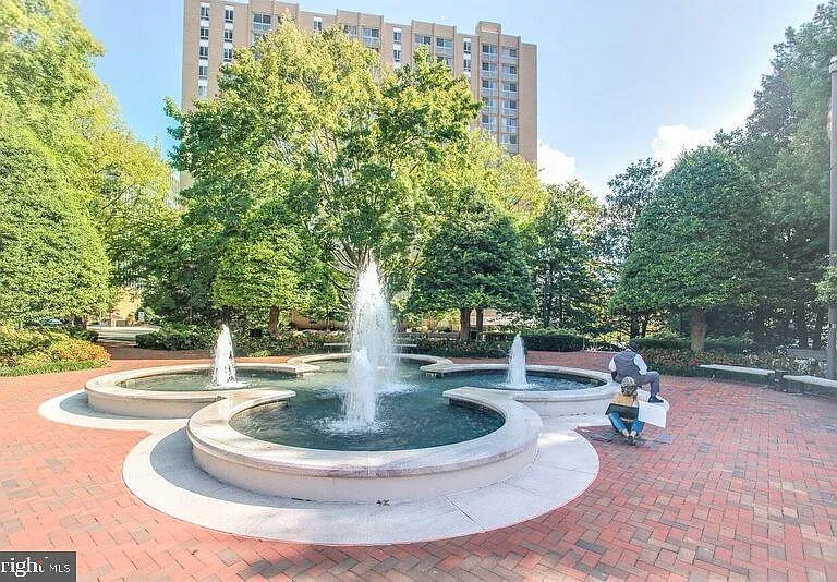 5500 Friendship Blvd #1120N — Photo 4