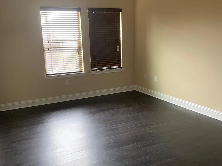 1703 Leann Ln — Photo 8