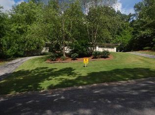 2729 Shades Crest Rd, Vestavia Hills, AL 35216