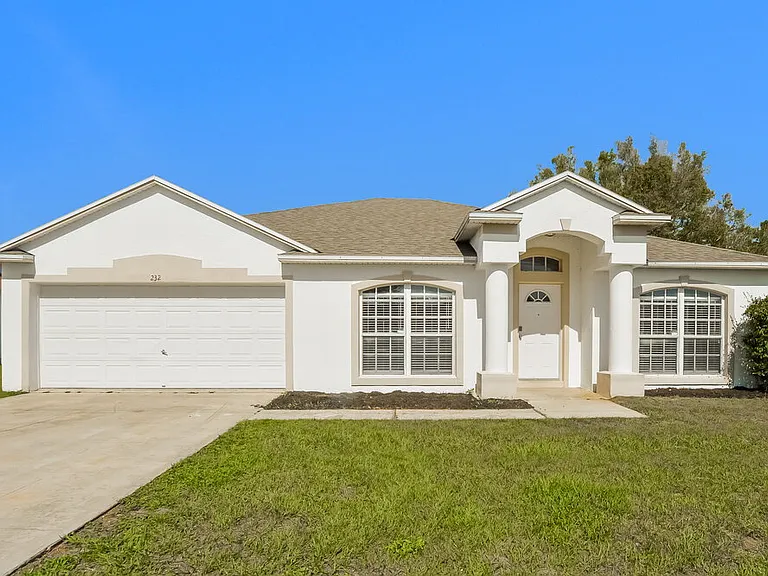 232 Tiffany Ct — Photo 1