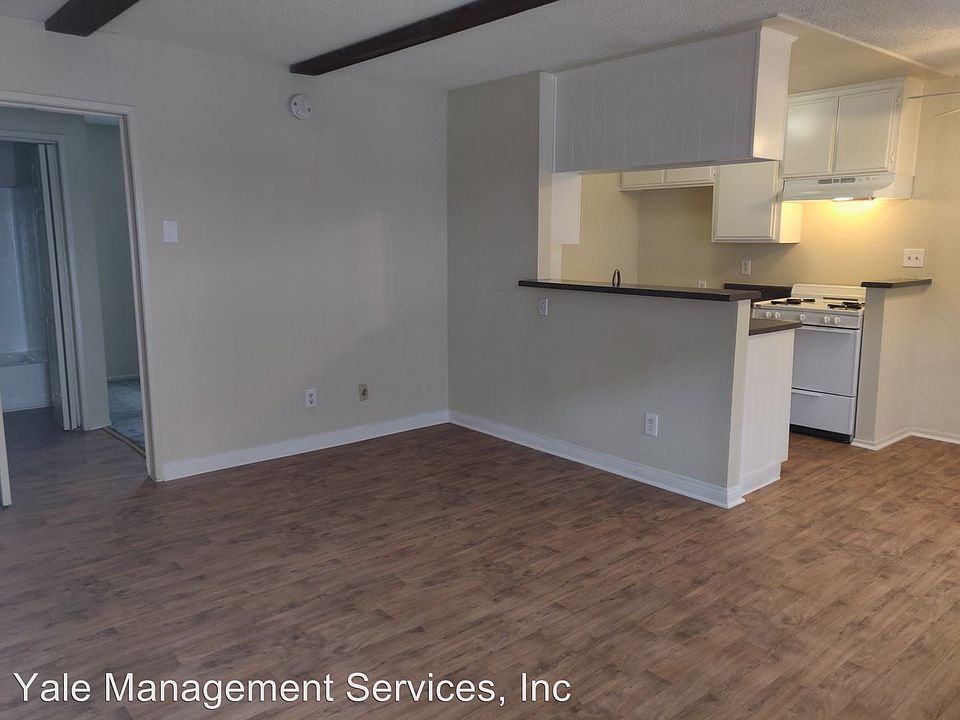 1st image of 21821 Saticoy St APT 3