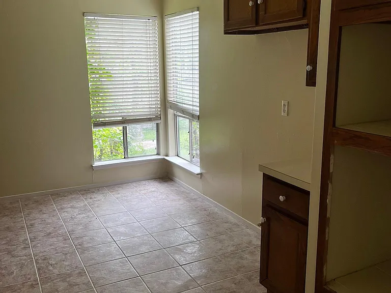 15523 Donnet Ln — Photo 17