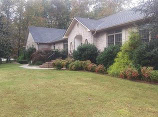20 Burning Tree Dr, Mills River, NC 28759