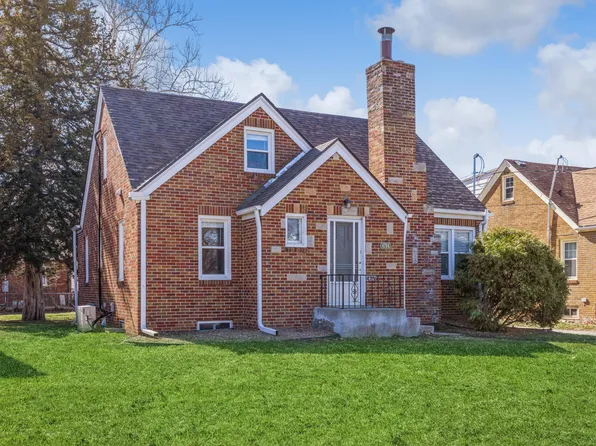 4706 Urbandale Ave, Des Moines, IA 50310