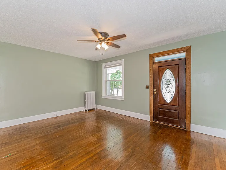 3028 W Leigh St — Photo 5