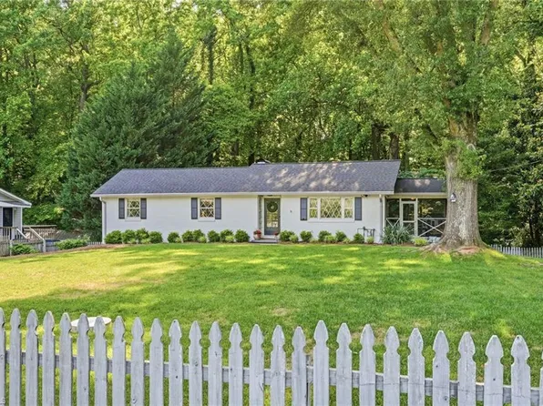 410 N Gordon Dr, Winston Salem, NC 27104