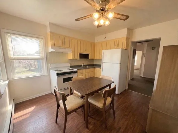 70 Oak St Floor 2, Amityville, NY 11701