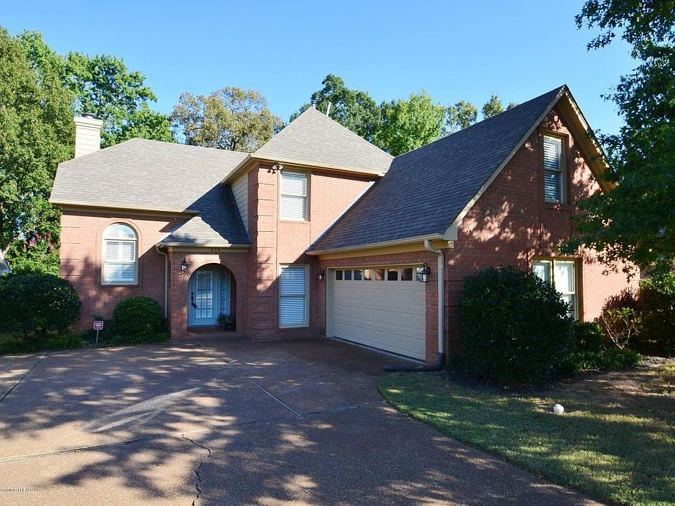 1st image of 474 Fairway Oaks Dr