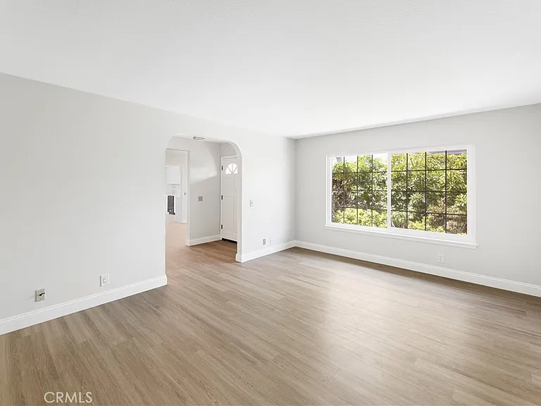 24242 Briones Dr — Photo 12