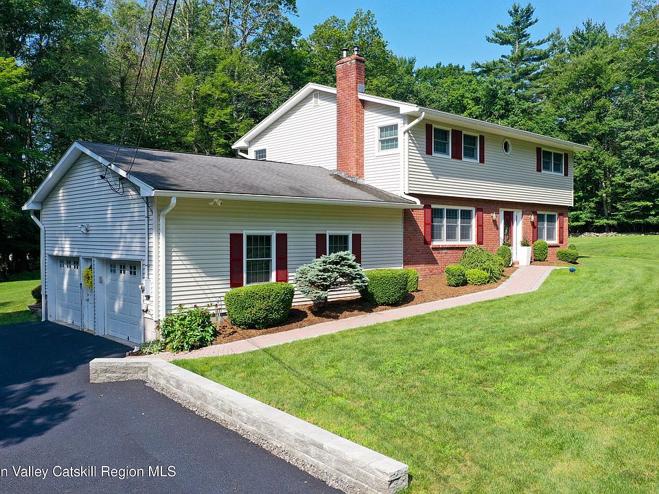1st image of 12 Oriole Drive