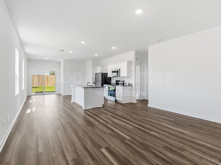 10219 Pine River Dr — Photo 9