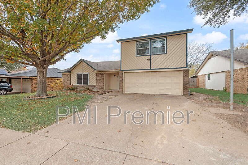 1st image of 516 Roberts Dr