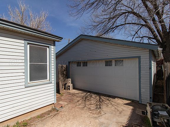 3rd image of 4007 Parker St