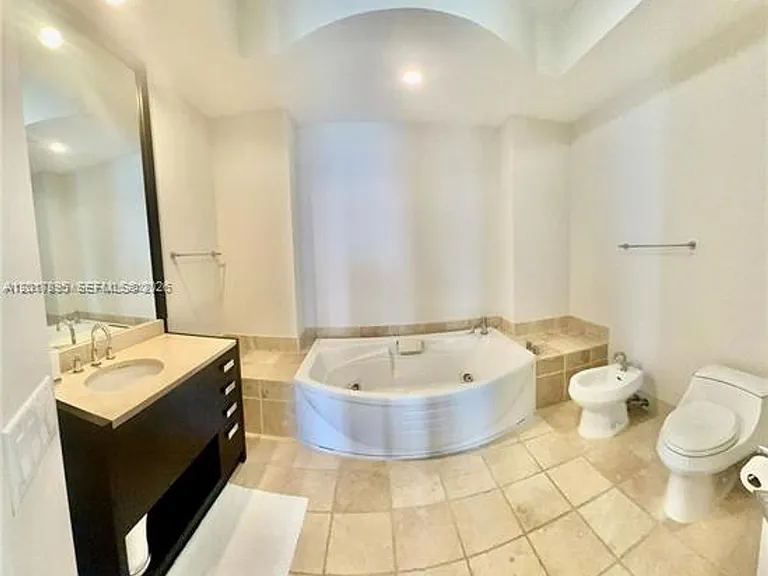 18201 Collins Ave #4508 — Photo 13