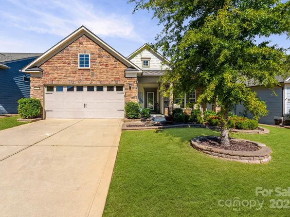 673 Birchway Dr, Fort Mill, SC 29715