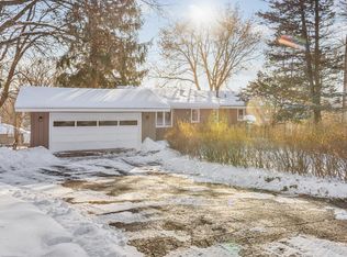 15701 Oak Ridge Rd, Eden Prairie, MN 55346