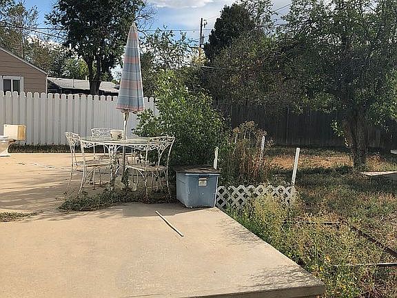 Nice cement back patio 