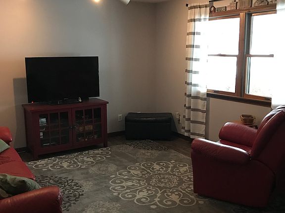 3rd image of 2212 Apple Valley Dr