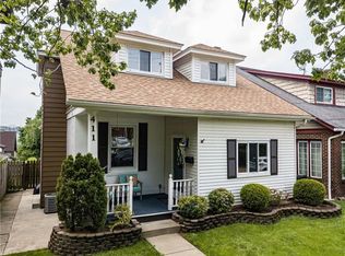 411 8th St, Oakmont, PA