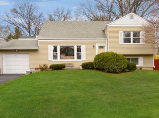 95 Alpine Rd, Yonkers, NY 10710