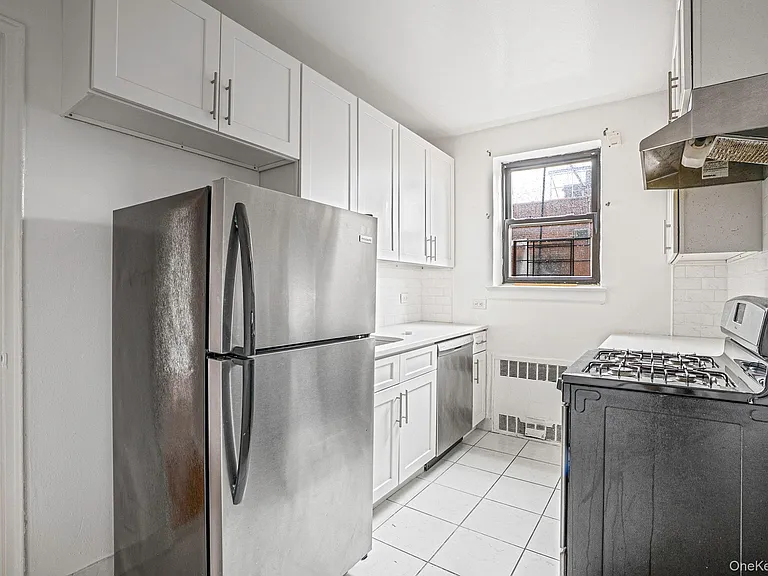 14350 Hoover Ave — Photo 8